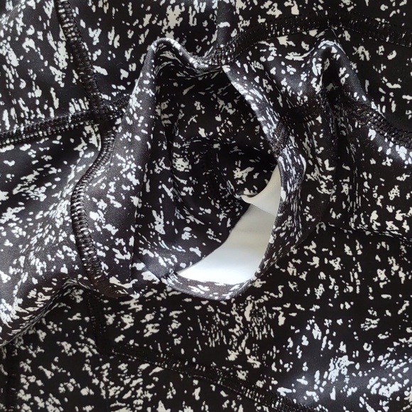 Athleta Size Small Ultimate Stash 7/8 Tight Leggings - Picture 13 of 16